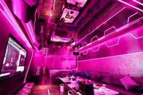 重庆KTV招聘模特/管住宿,都市KTV游升级品质新生活