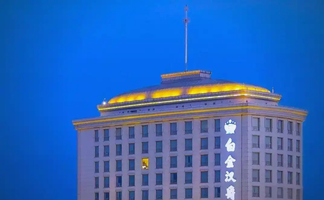 慈溪白金汉爵夜总会招聘歌手/服务员,团队有你职场精彩再升级
