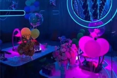 南京王府一号夜场招聘模特/礼仪,抓住致富好时机,开启美好新生活