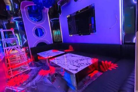 南京万利一号夜总会招聘礼仪高薪舞台绽放青春彩