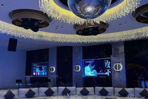 苏州夜总会服务员招聘高薪舞台绽放,你的青春