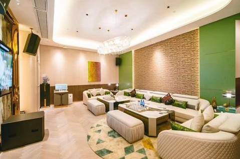 常州KTV招聘优雅女服务员便装上班日结薪工作顺心畅