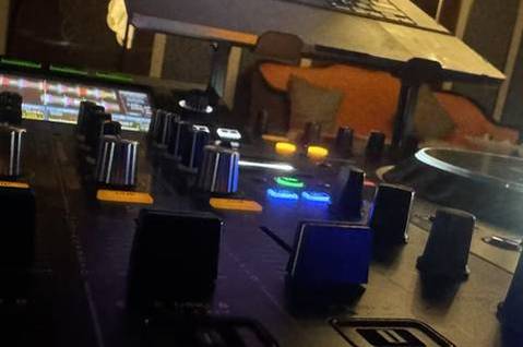 雅安KTV招聘,雅安高端夜场,青春女性来,梦想舞台闪光芒