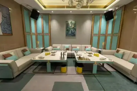 长沙KTV招聘,长沙夜场新店开业,定期团建增情谊,团队凝聚力量强