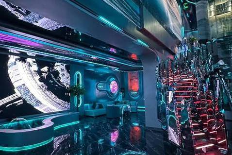 通辽夜总会高薪诚聘礼仪女生,新员入职红包赠,无压上班盼君来