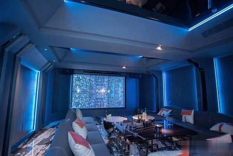 阿勒泰近期招聘:阿勒泰夜场模特,服务员,翻房利索,机会难得