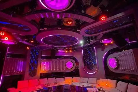 崇左KTV招酒水促销:长期招聘工资不押,开启你的财富逐梦路