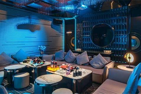 苏州夜场KTV苏州聘优雅女:环境佳薪资高,解锁都市自由新程