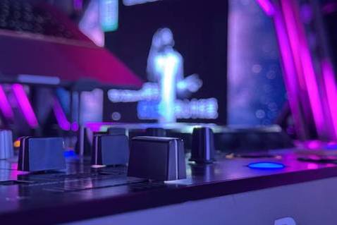 厦门夜场招聘,厦门酒水促销招聘,高端场地招模特,日结高薪诚相待