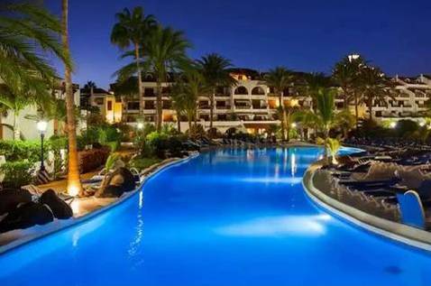 上海新店即将开业夜总会招聘礼仪模特