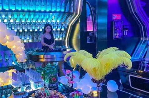 合肥周边城市夜场招聘酒水促销员,高端夜场急聘模,自在高薪日结好