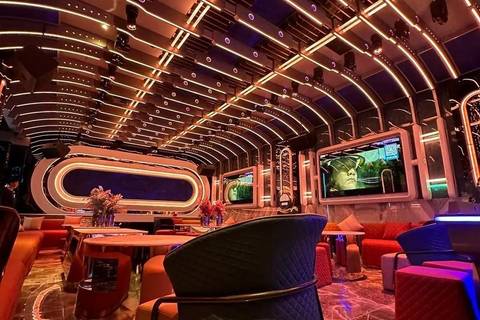 昆明豪华商务夜总会聘颜值模特 日结薪资高 18-30岁女生无经验可培训