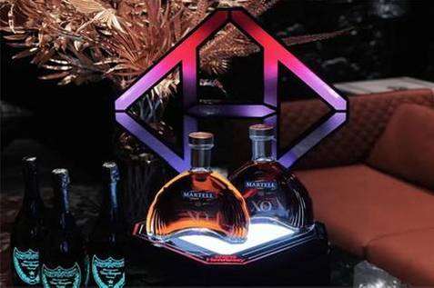 武汉夜场KTV兼职模特急聘，形象好，气质佳，优先录用