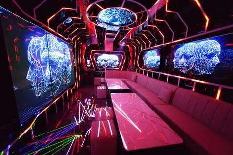 青岛东方汇KTV夜场礼仪模特诚聘，形象好，日结薪资不拖欠