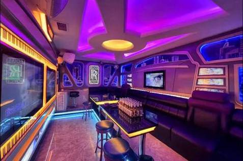 无锡KTV会所促销诚聘年龄不限沟通强客源稳