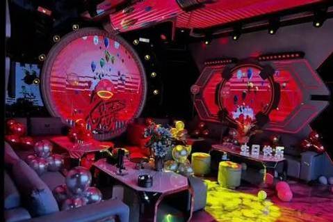 广州有追求KTV招聘稳定客户群 管住 无经验可入职