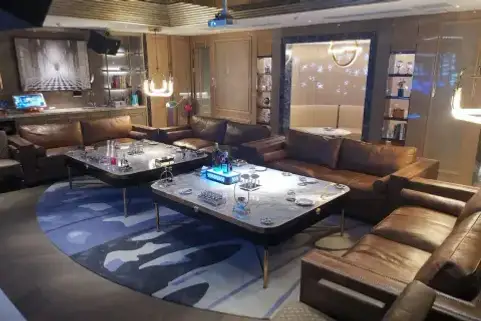 郑州市区高档KTV招聘酒水促销员你的未来自己定义