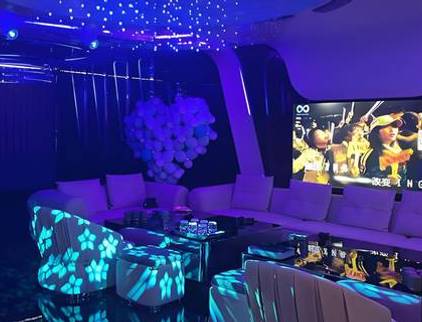 天津机会众多夜场招聘工作轻松赚钱还能交朋友